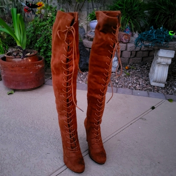 NWT Forever 21 Faux Suede Over the Knee Saddle Brown Lace up Boot.Size 6 1/2. - Picture 2 of 7